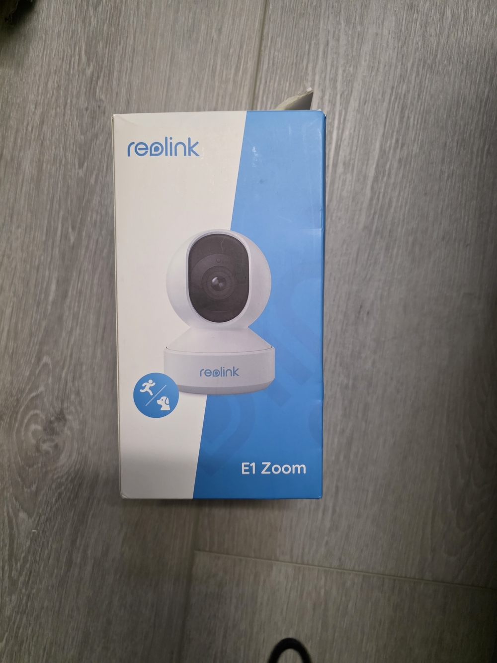 Reolink E1 Zoom Indoor Security Camera - White & Blue Box